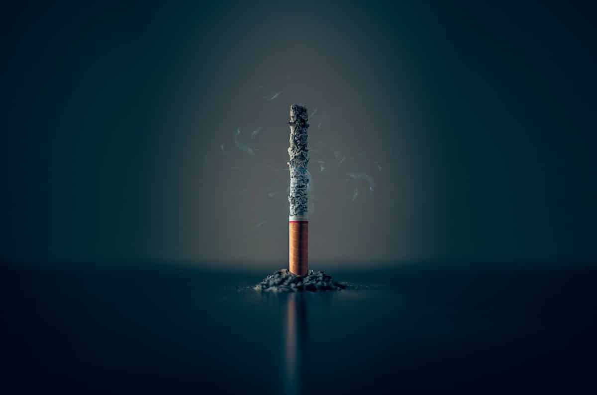 Réparation d’un trou de cigarette comment s’y prendre ? Web Bretagne